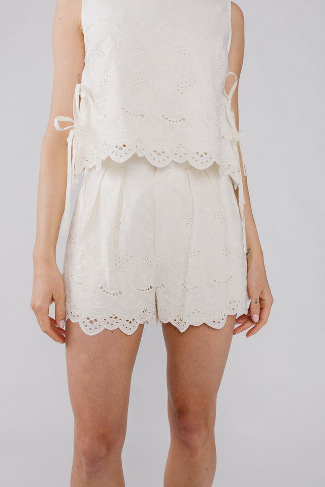 oatmeal-eyelet-shorts-1_640x_crop_center.jpg